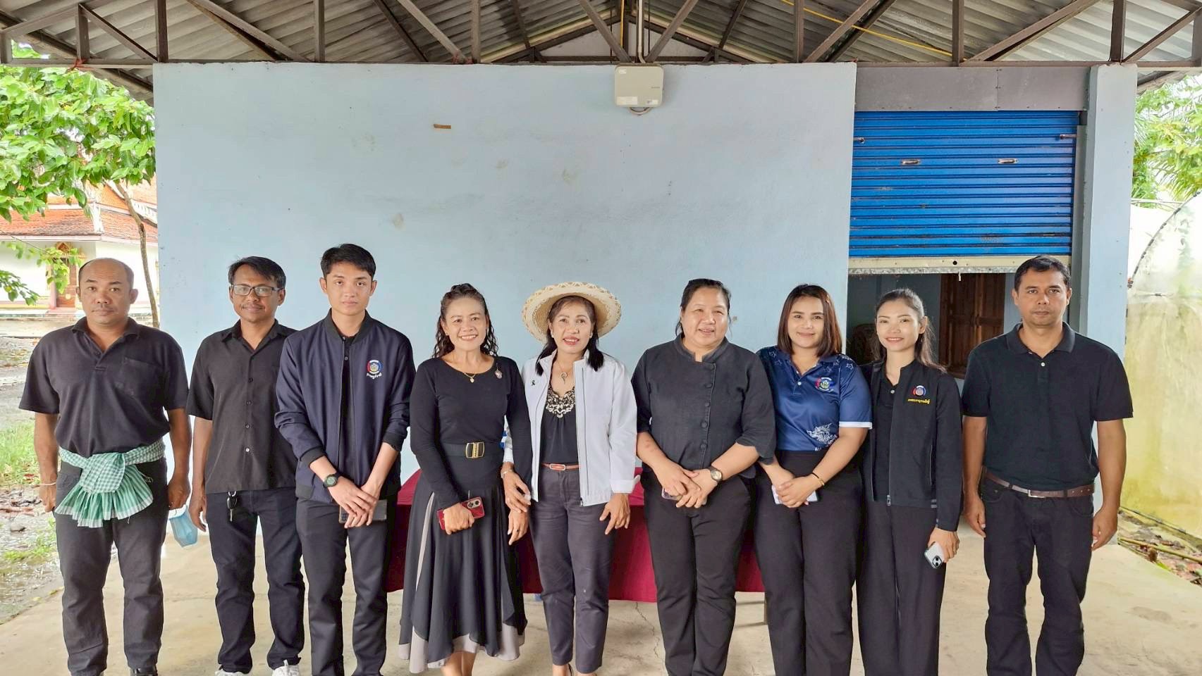 "ปฏิบัติการเร่งรัด!“ พช.กาญจนดิษฐ์ ติดตามหนี้กองทุนพัฒนาบทบาทสตรี ลดหนี้ค้างชำระในพื้นที่ตำบลท่าทอง