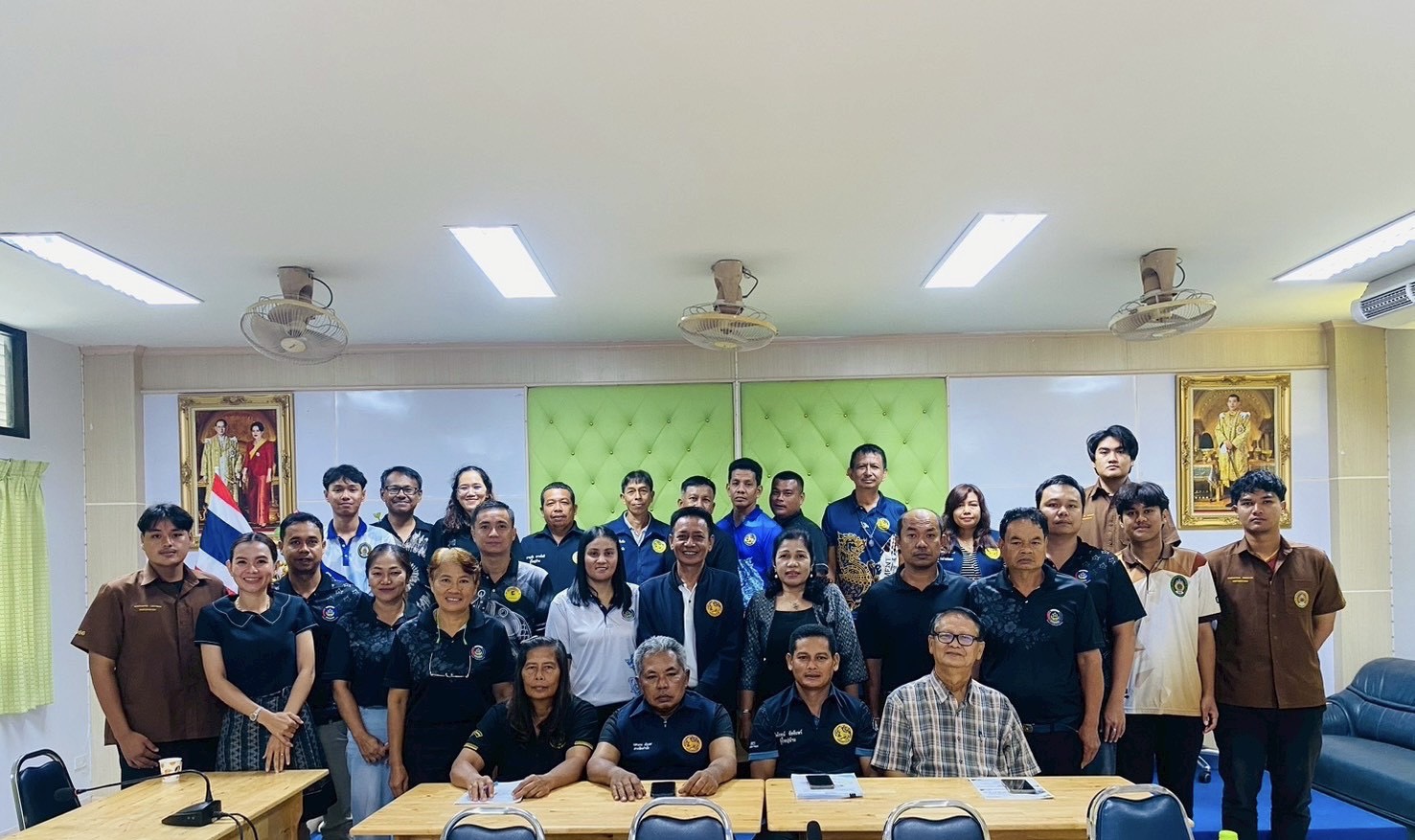 พช.กาญจนดิษฐ์ เข้าร่วมการคัดสรรกิจกรรมพัฒนาชุมชนดีเด่นระดับจังหวัด รอบที่ 2