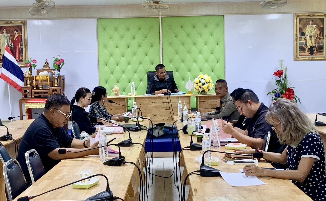 พช.กาญจนดิษฐ์ จัดประชุมคณะอนุกรรมการกลั่นกรองและติดตามการดำเนินงานกองทุนพัฒนาบทบาทสตรีอำเภอ (อกส.อ.) อำเภอกาญจนดิษฐ์ ครั้งที่ 4/2569